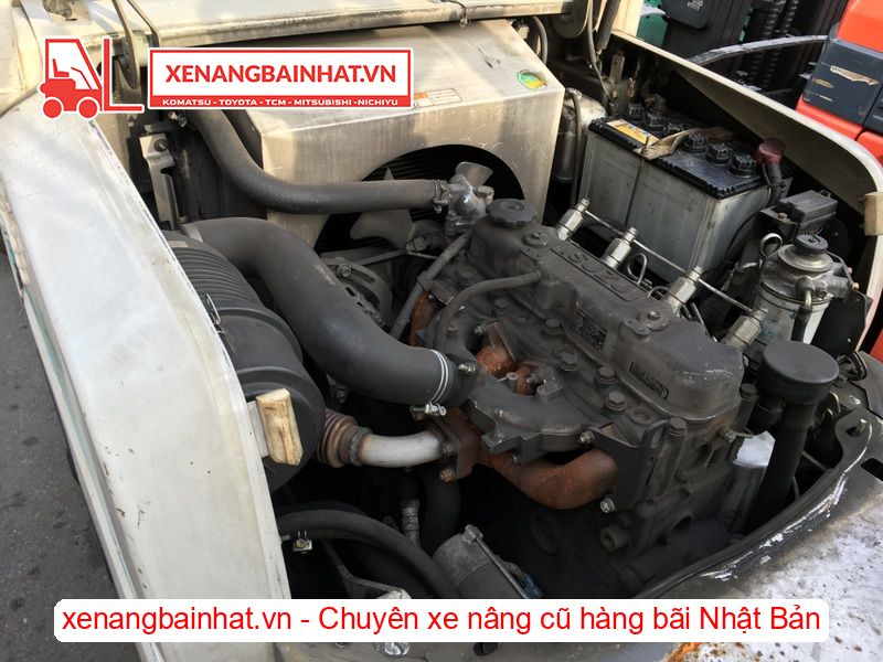 Xe nâng dầu 2 Tấn UNICARRIERS FD20T3Z nâng cao 4m SX 2015