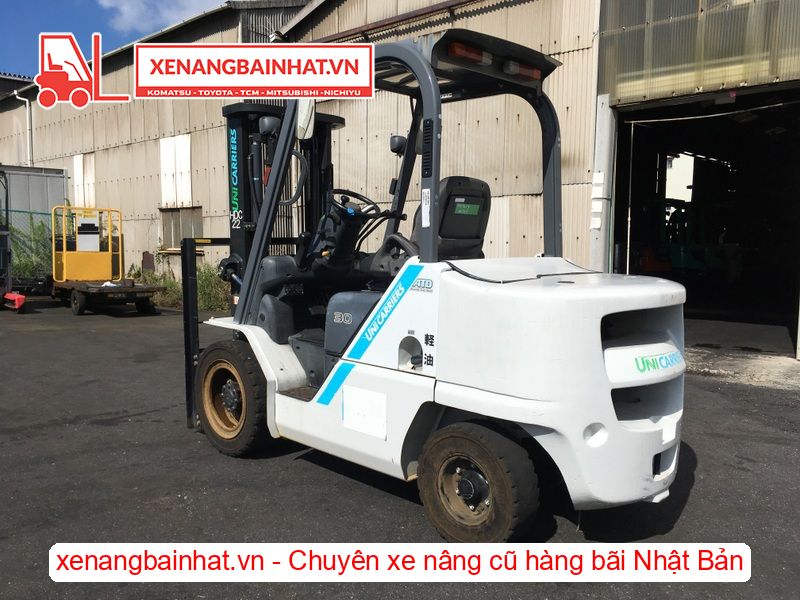Xe nâng dầu 3 Tấn UNICARRIERS FHD30T5 nâng cao 3m SX 2016