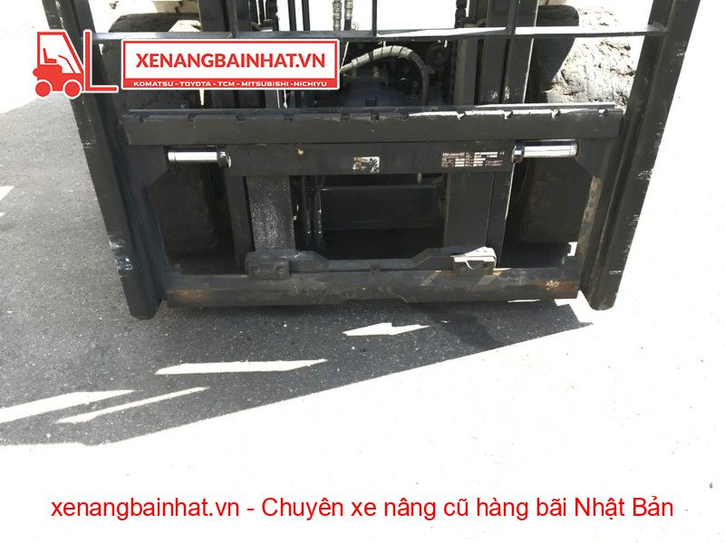 Xe nâng dầu 3 Tấn UNICARRIERS FHD30T5 nâng cao 3m SX 2016