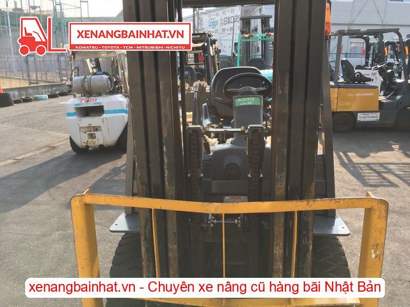 Xe nâng dầu 2 Tấn TCM FD20T13 nâng cao 4.3m triple SX 2011