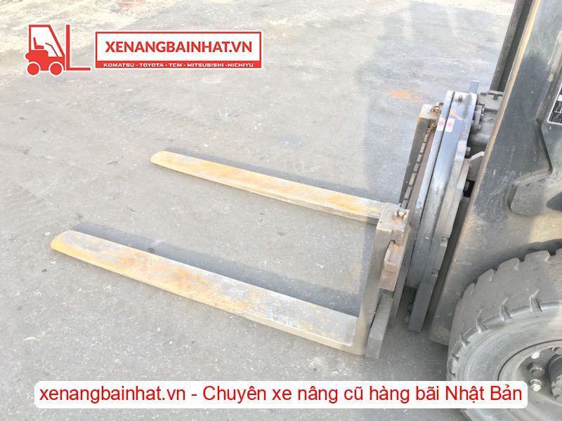 Xe nâng dầu 2 Tấn UNICARRIERS FD20T3Z nâng cao 4m SX 2015