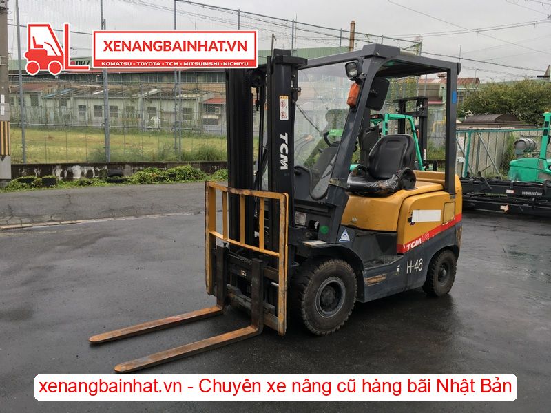 Xe nâng dầu 1.8 Tấn TCM FD18T13 nâng cao 3m SX 2013
