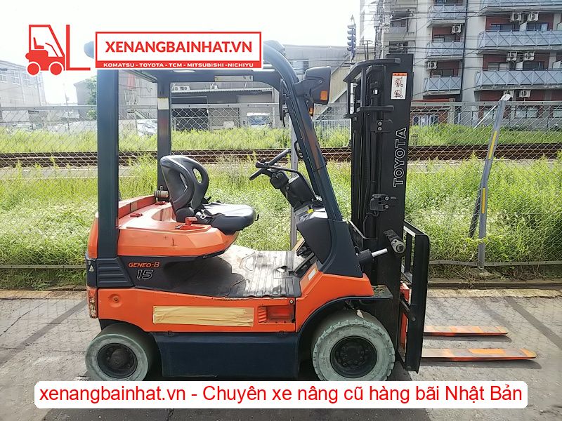 Xe nâng Điện 1.5 Tấn TOYOTA 7FB15 nâng cao 3m SX 2006