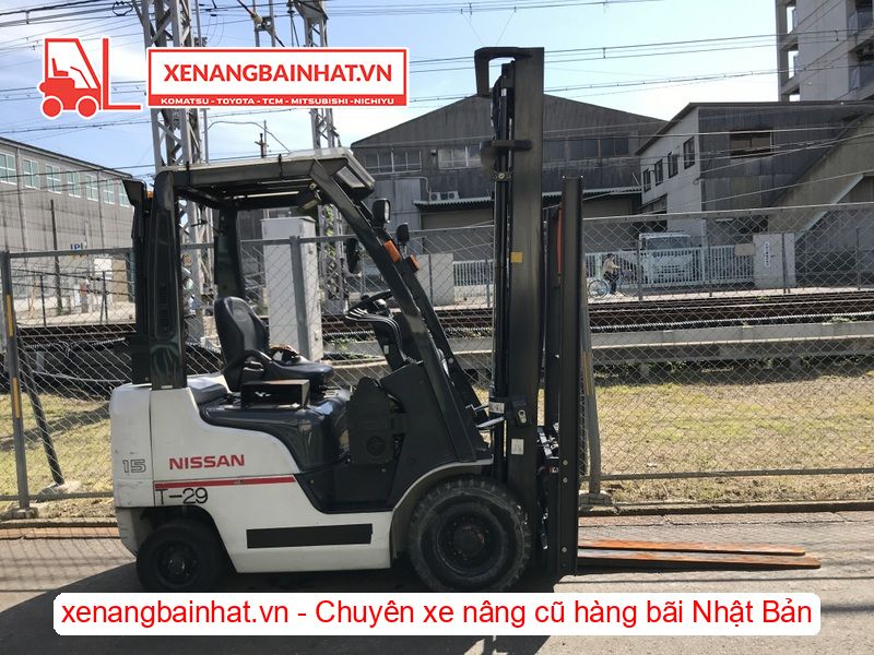 Xe nâng dầu 1.5 Tấn Nissan F1F1A15 nâng cao 4m SX 2012