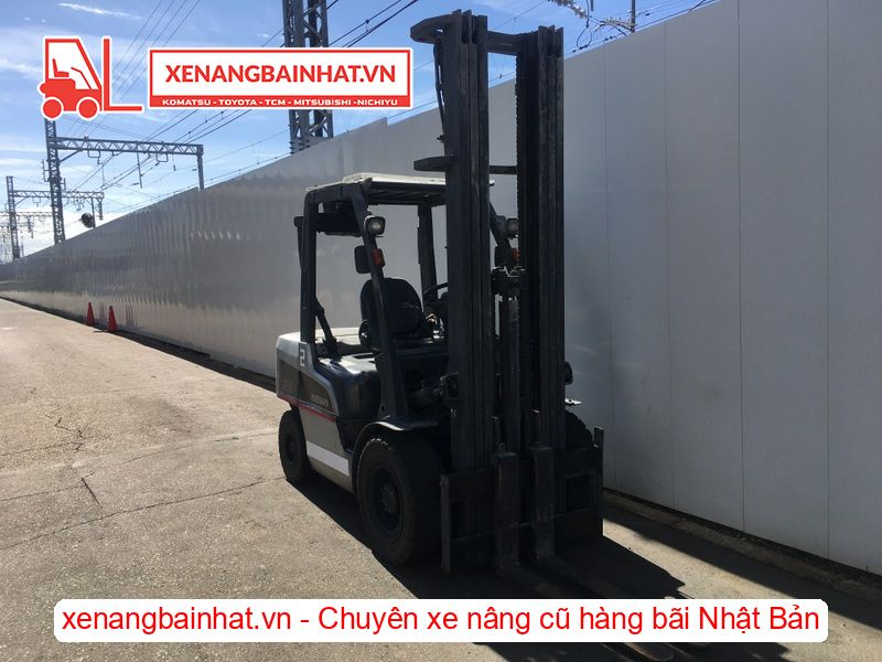 Xe nâng dầu 3.5 Tấn Nissan YG1F2A35 nâng cao 6m triple SX 2008