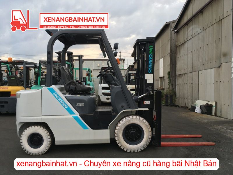 Xe nâng dầu 2.5 Tấn UNICARRIERS FD25T5M nâng cao 3m SX 2018