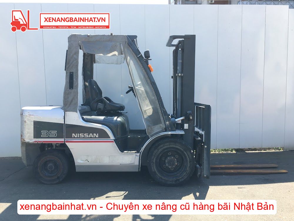 Xe nâng dầu 3.5 Tấn Nissan YG1F2A35 nâng cao 3m SX 2011