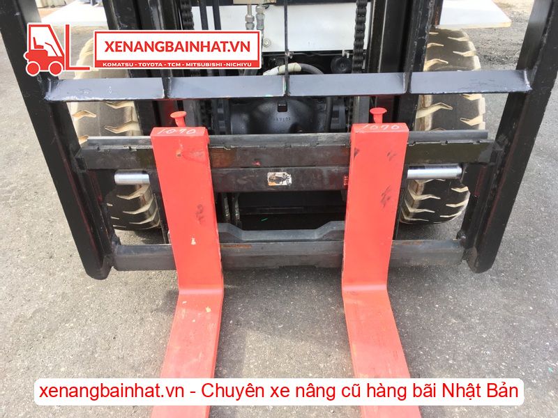 Xe nâng dầu 2.5 Tấn UNICARRIERS FD25T5M nâng cao 3m SX 2018