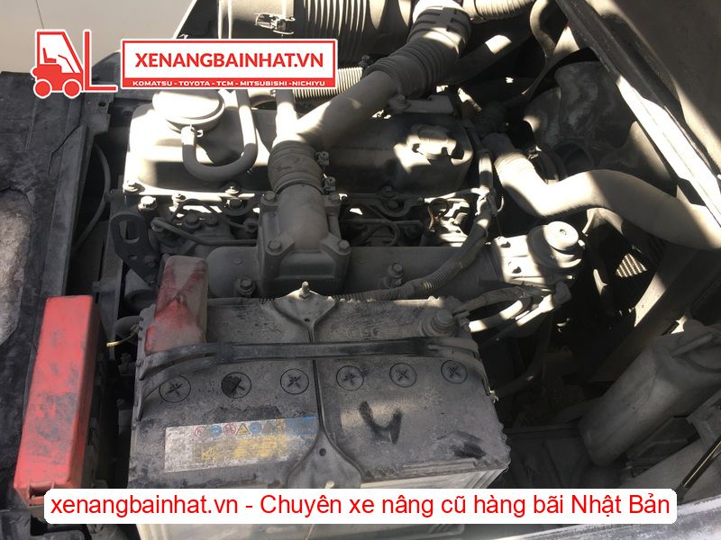Xe nâng dầu 3.5 Tấn Nissan YG1F2A35 nâng cao 6m triple SX 2008