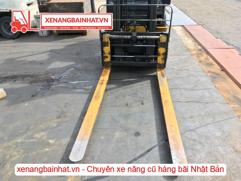 Xe nâng Điện 2.5 Tấn KOMATSU FB25-12 nâng cao 3m SX 2014