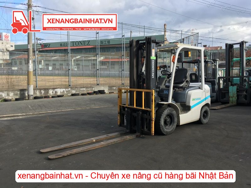 Xe nâng dầu 2.5 Tấn UNICARRIERS FD25T4 nâng cao 4.8m triple SX 2015
