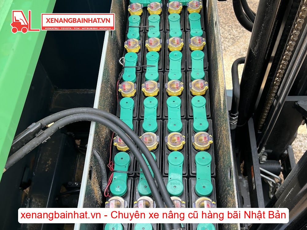 Xe nâng Điện 900Kg TOYOTA 7FBRK9 nâng cao 3m SX 2012