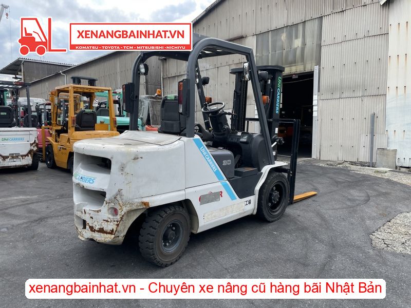 Xe nâng dầu 3 Tấn TCM FHD30T15 nâng cao 3m SX 2016