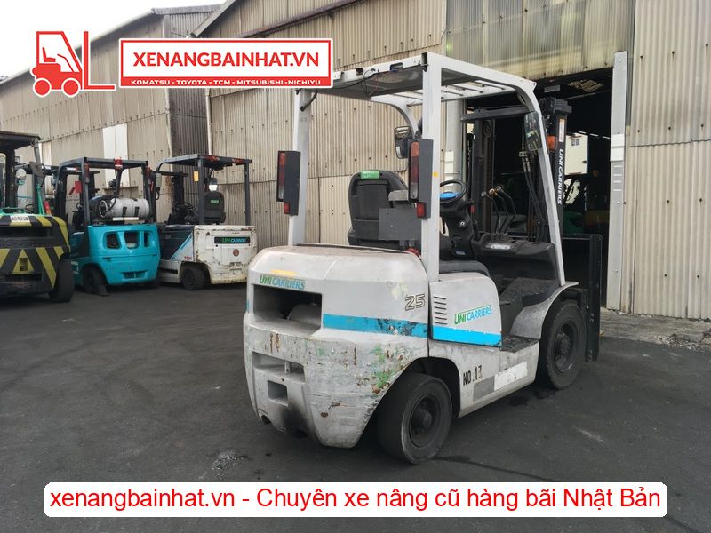Xe nâng dầu 2.5 Tấn UNICARRIERS FHD25T3A nâng cao 3m SX 2014
