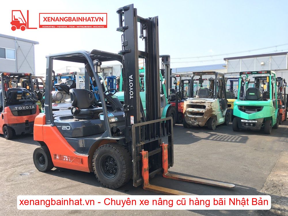 Xe nâng dầu 2 Tấn TOYOTA 02-8FD20 nâng cao 4m SX 2021
