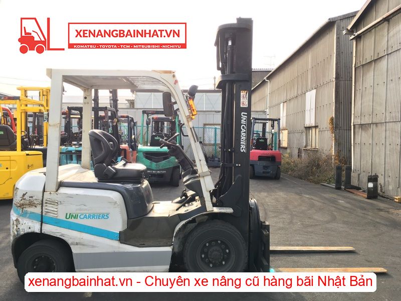 Xe nâng dầu 2 Tấn UNICARRIERS FD20T3Z nâng cao 4m SX 2015