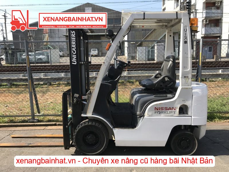 Xe nâng dầu 1.5 Tấn Nissan F1F1A15 nâng cao 3m SX 2013