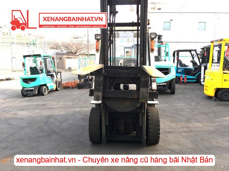Xe nâng dầu 2 Tấn UNICARRIERS FD20T3Z nâng cao 4m SX 2015
