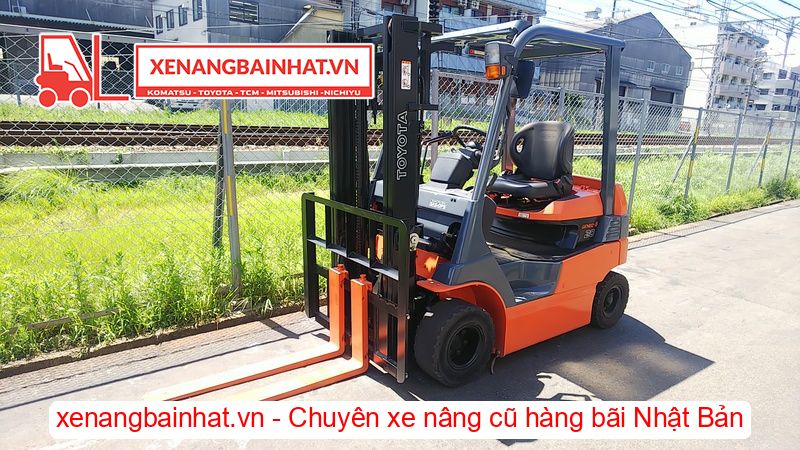 Xe nâng Điện 2 Tấn TOYOTA 7FB20 nâng cao 3m SX 2013