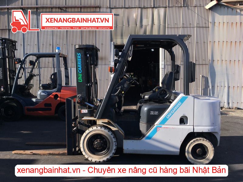 Xe nâng dầu 2.5 Tấn UNICARRIERS FD25T15M nâng cao 3m SX 2021