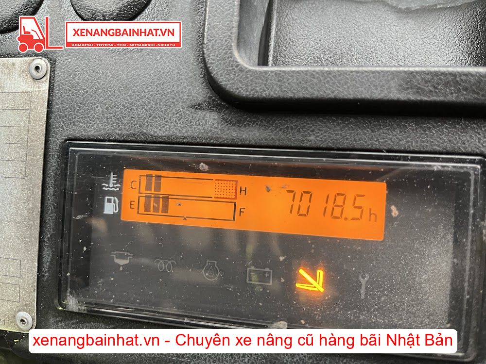 Xe nâng dầu 1.5 Tấn TOYOTA 8FD15 nâng cao 3.5m SX 2011