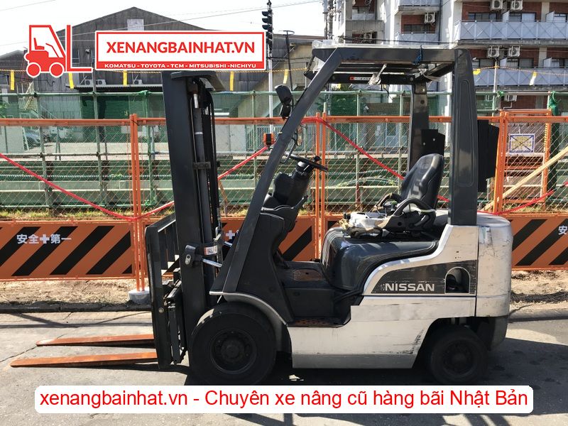 Xe nâng dầu 1.5 Tấn Nissan NF1F1A15 nâng cao 3m SX 2012