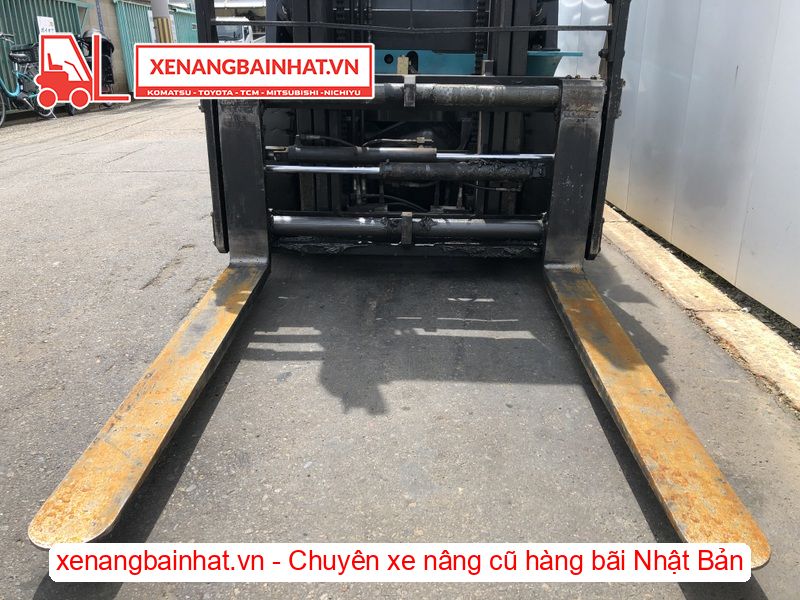 Xe nâng dầu 2 Tấn SUMITOMO 11FD20PAXI92D nâng cao 3m SX 2008