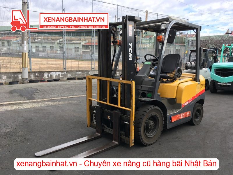 Xe nâng dầu 2.5 Tấn TCM FD25T13 nâng cao 3m SX 2012