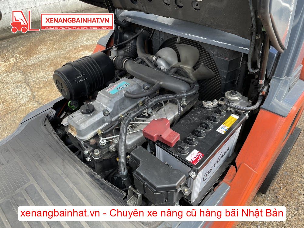 Xe nâng dầu 3.5 Tấn TOYOTA 52-8FDJ35 nâng cao 6m SX 2012