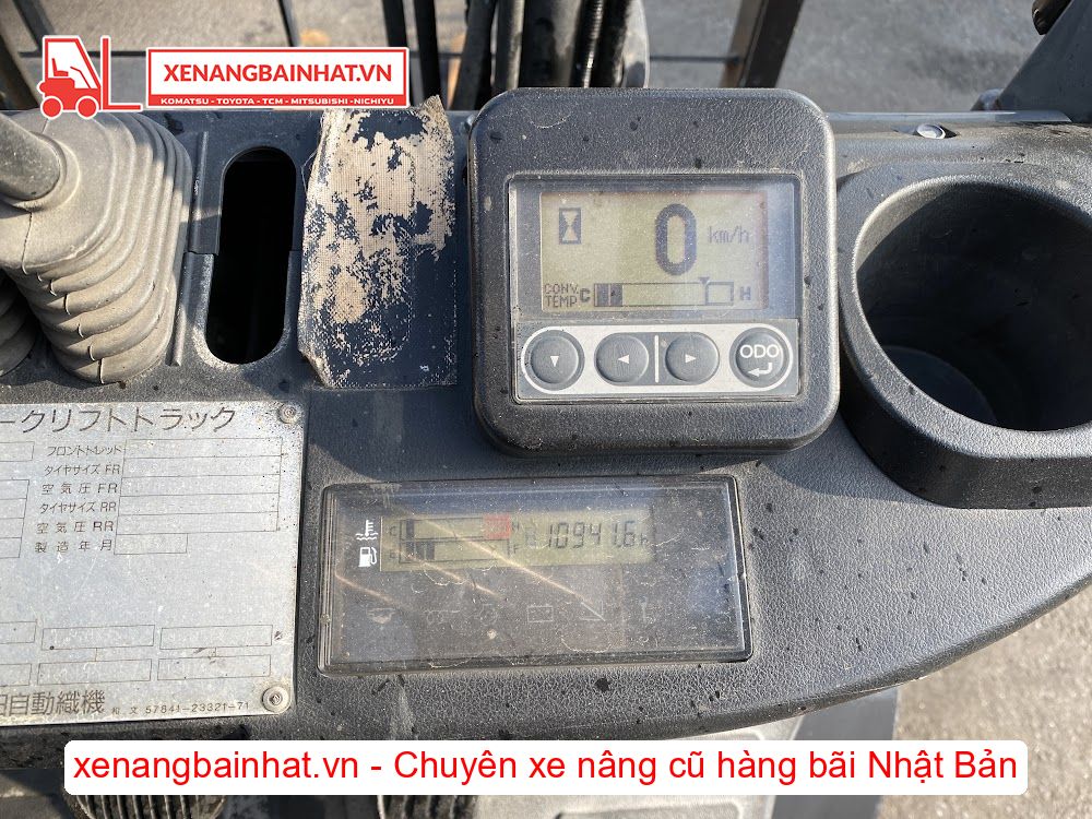 Xe nâng dầu 1.5 Tấn TOYOTA 02-8FD15 nâng cao 3m SX 2008