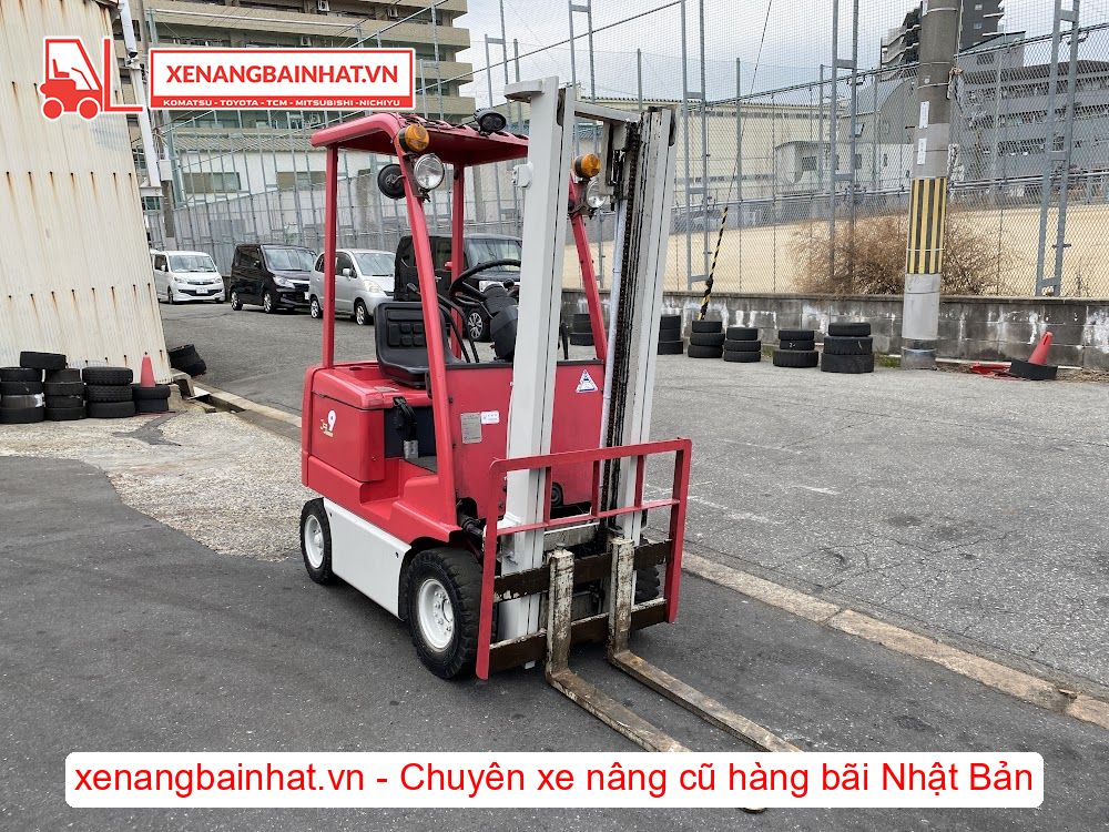 Xe nâng Điện 900Kg TOYOTA 3FB9 nâng cao 3m SX 1997
