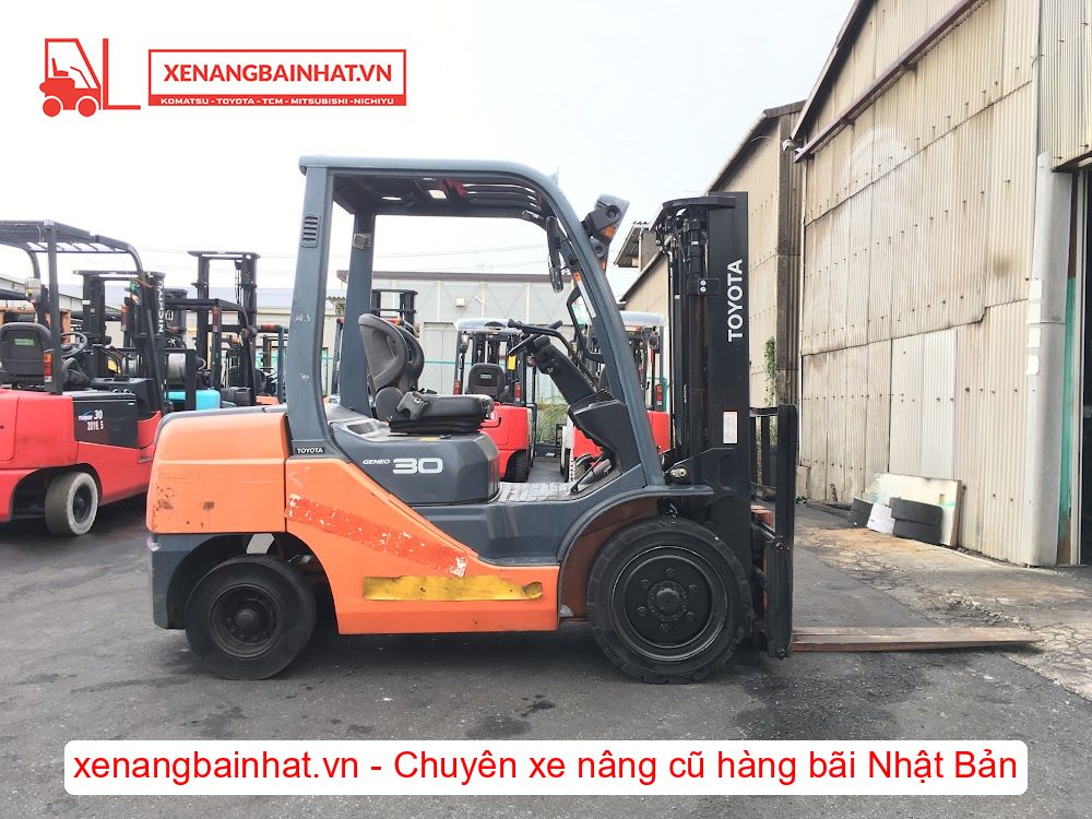 Xe nâng dầu 3 Tấn TOYOTA 02-8FD30 nâng cao 3m SX 2016
