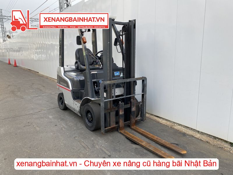 Xe nâng dầu 1.5 Tấn Nissan F1F1A15 nâng cao 3m SX 2012
