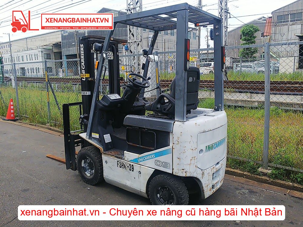 Xe nâng Điện 900Kg UNICARRIERS J1B1L09 (FB9) nâng cao 3m SX 2016