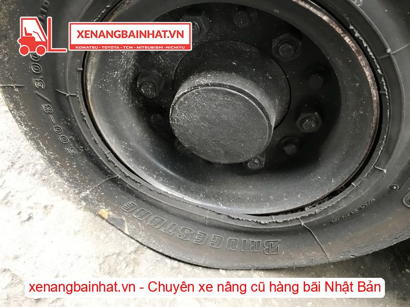 Xe nâng dầu 1.5 Tấn Nissan NF1F1A15 nâng cao 3m SX 2012