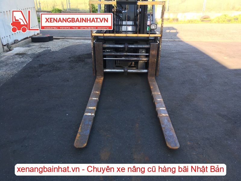 Xe nâng dầu 3 Tấn TCM FD30T4 nâng cao 3m SX 2012