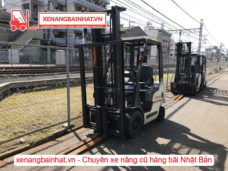 Xe nâng dầu 1.5 Tấn Nissan F1F1A15 nâng cao 4m SX 2012