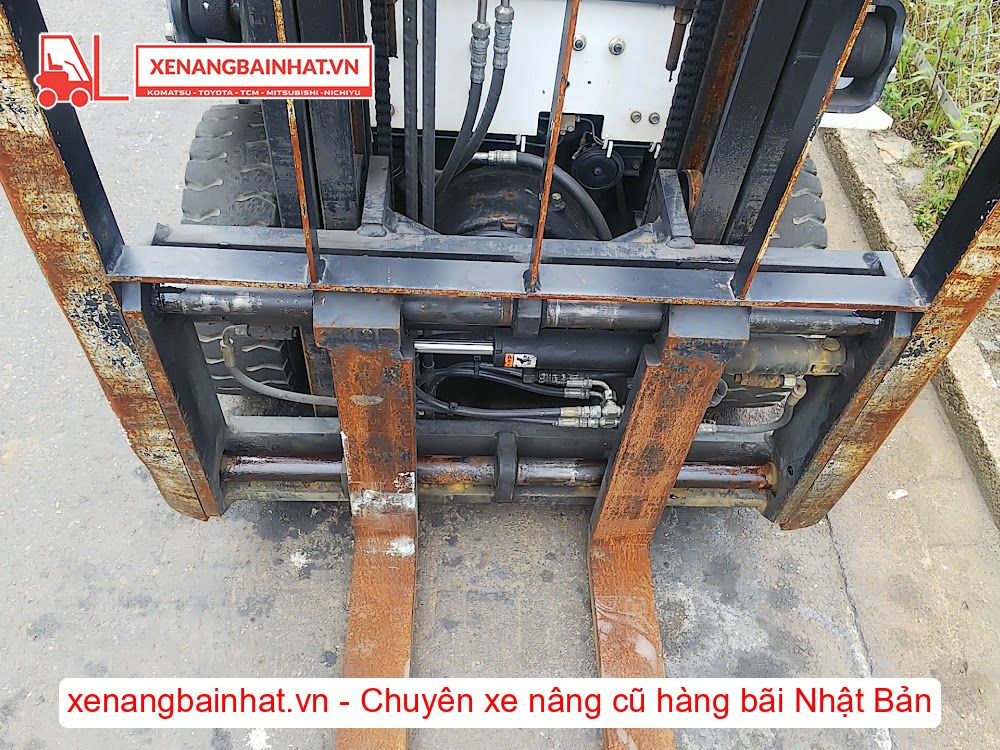 Xe nâng Điện 900Kg UNICARRIERS J1B1L09 (FB9) nâng cao 3m SX 2016