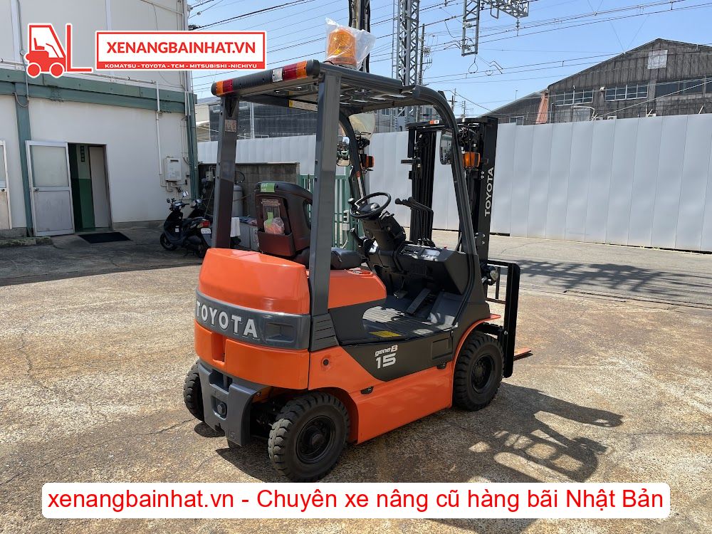 Xe nâng Điện 1.5 Tấn TOYOTA 8FB15 nâng cao 3m SX 2020