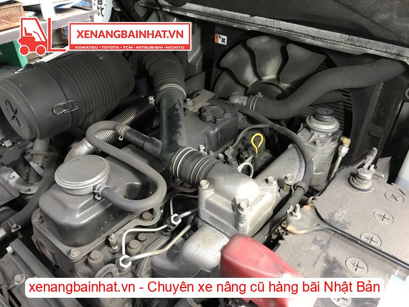 Xe nâng dầu 2.5 Tấn Nissan Y1F2M25 nâng cao 3m SX 2011