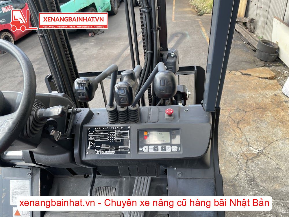 Xe nâng Điện 1.5 Tấn TOYOTA 8FB15 nâng cao 3m SX 2019