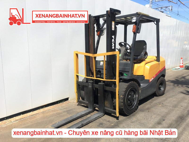 Xe nâng dầu TCM FD30C3 3 Tấn, 3m