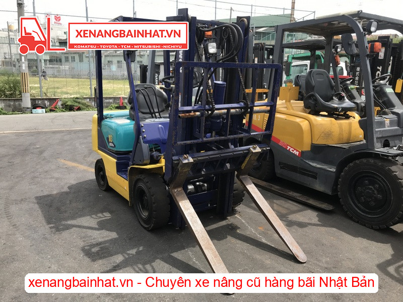 Xe nâng dầu Komatsu FD18T-17 1.8 Tấn cũ hàng bãi Nhật