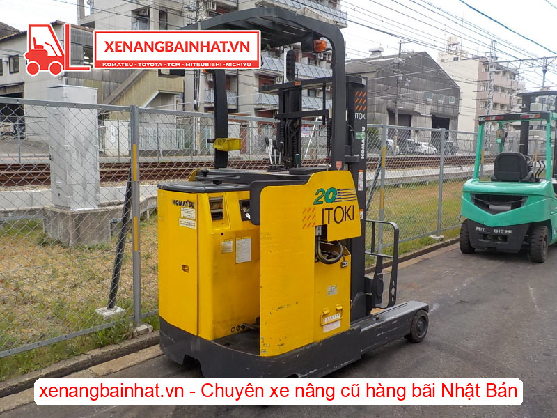 Hệ thống sạc bình điện Xe nâng điện đứng lái Komatsu FB20RN-4