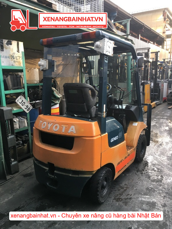 Hình ảnh lốp trước và lốp sau xe nâng Toyota 7FD10