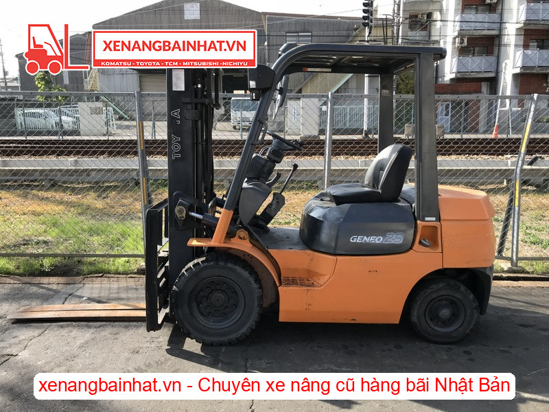 Xe nâng dầu Toyota 7FD25 2.5 Tấn Nhật Bản
