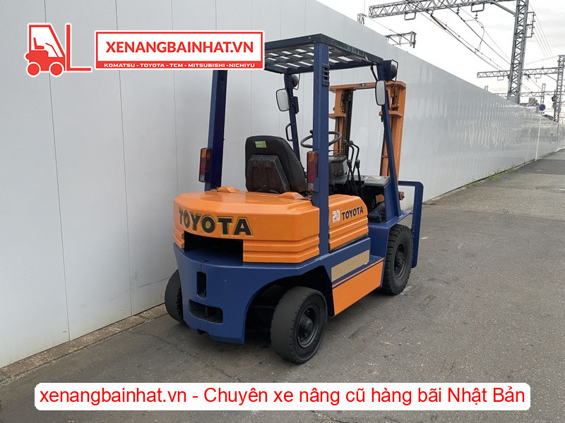 Xe nâng dầu Toyota 5FD20 2 Tấn