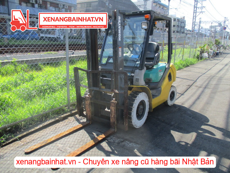 876-Xe nâng xăng Komatsu FG20T-16 2 Tấn, 3m