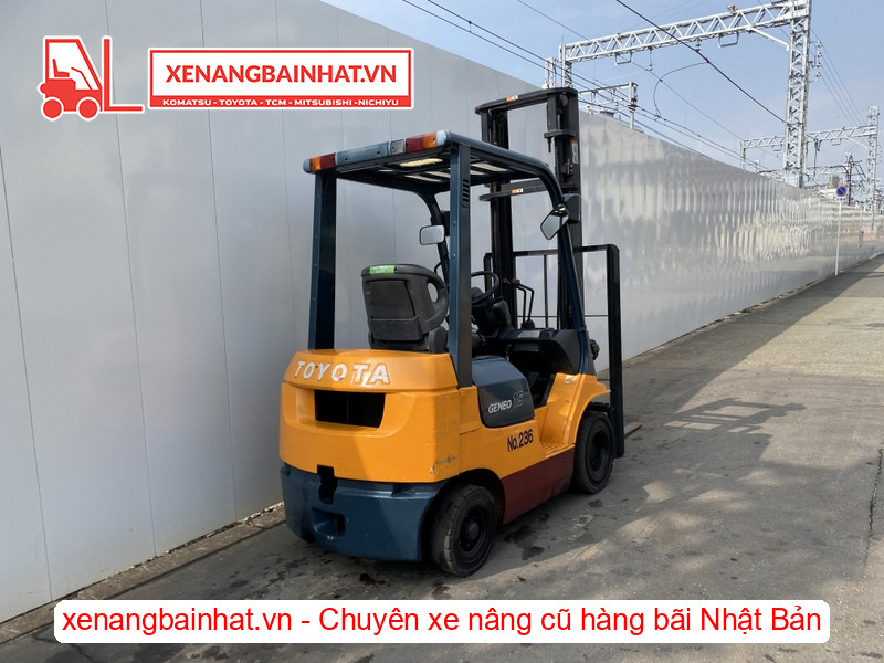 Xe nâng dầu 1.5 tấn Toyota 02-7fd15 qua sử dụng hàng bãi Nhật