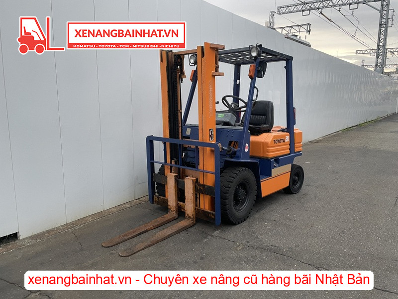 Xe nâng dầu 2 tấn Toyota 5FD20 hàng bãi nhật qua sử dụng